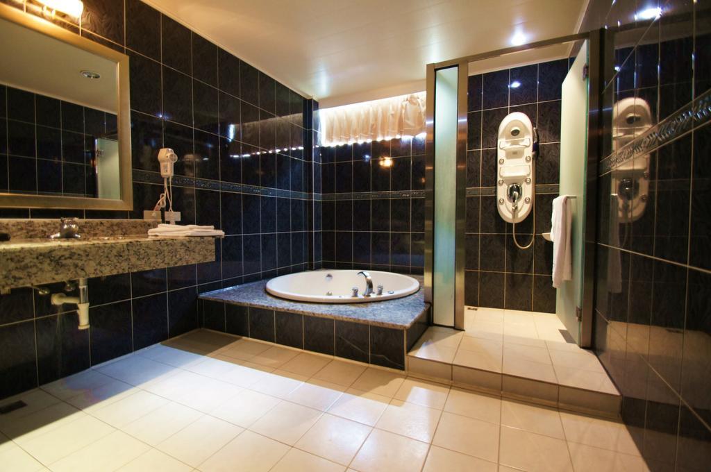 צ'יאיי סיטי Beverly Garden Motel מראה חיצוני תמונה